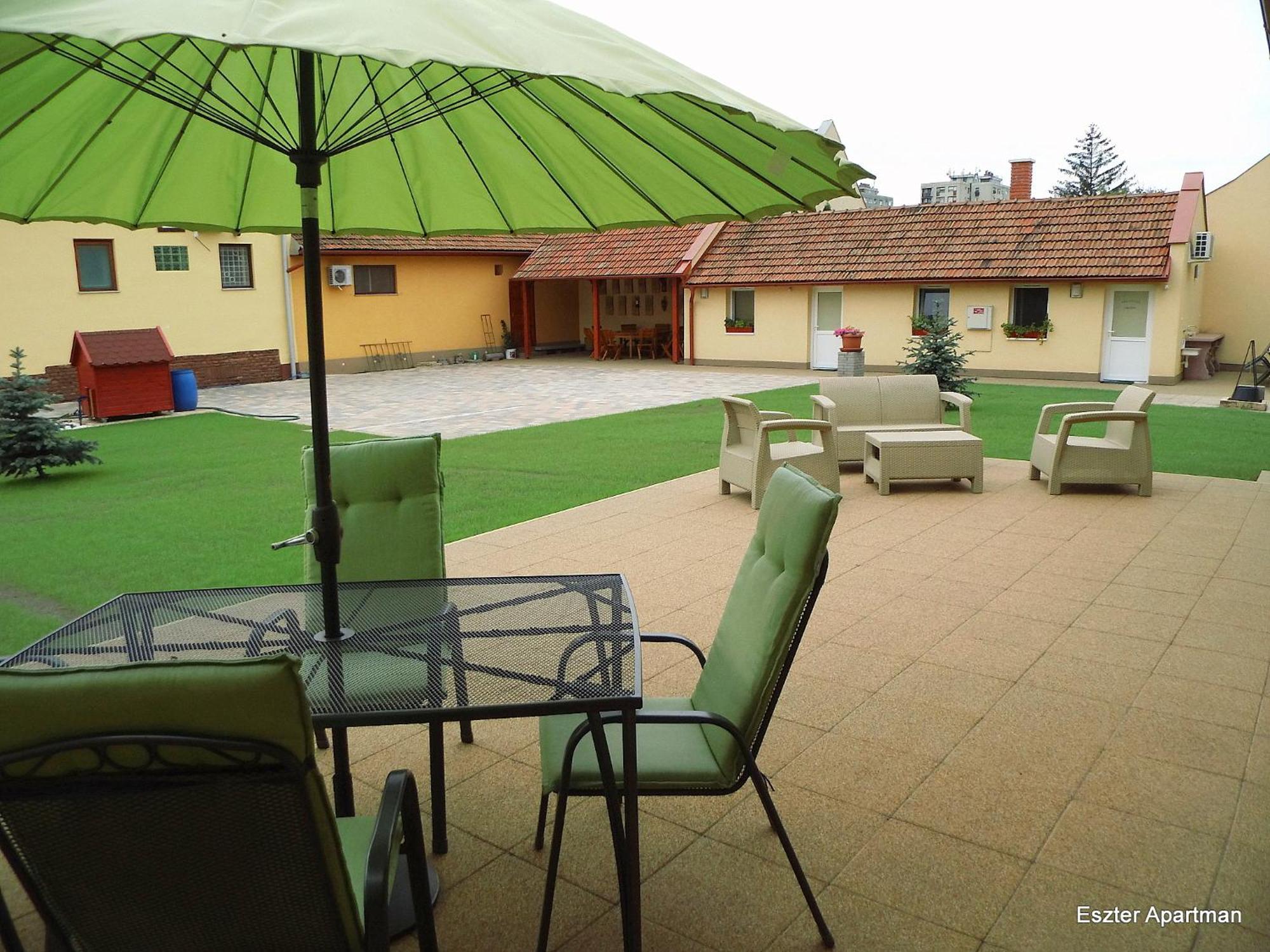 Eszter Apartman Bekescsaba Exterior foto